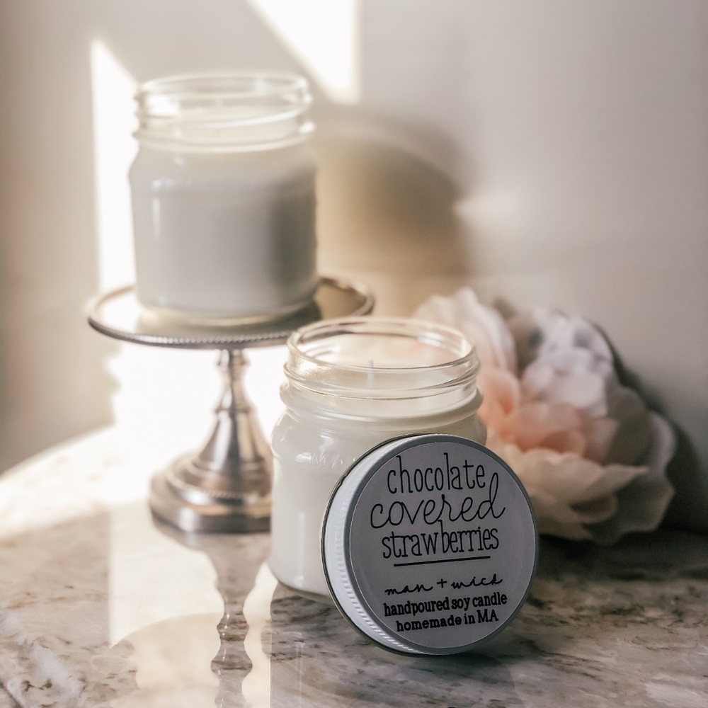 Chocolate covered strawberry candle